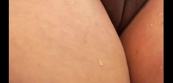  Thick slut live show shaved tiny pussy